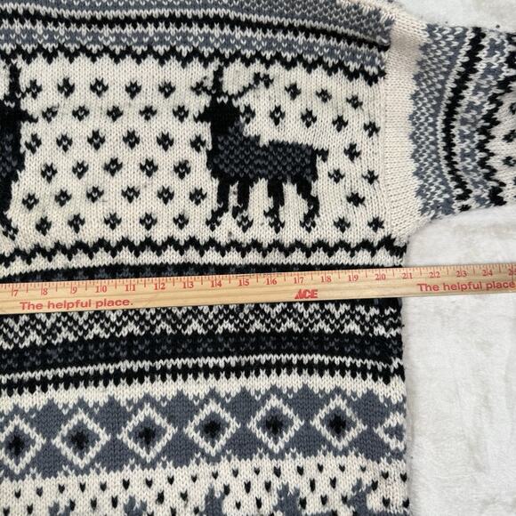 Vintage Putumayo 100% Wool Cardigan Button Fair Isle Holiday Reindeer Size Small - Picture 6 of 7